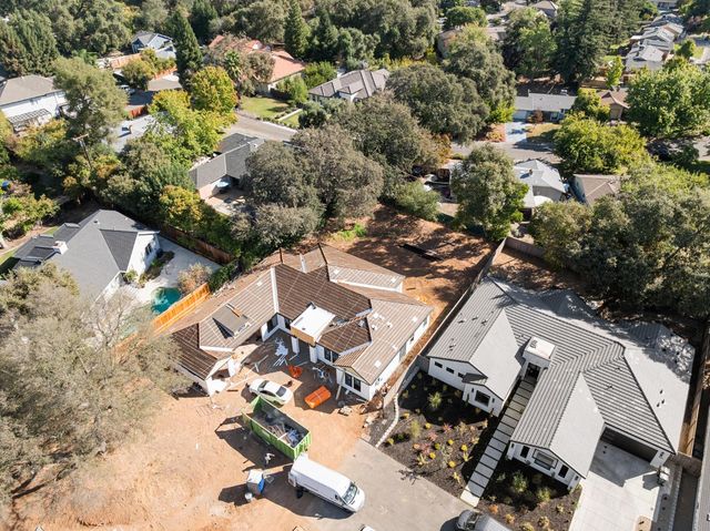 5572 Fetz Ln, Fair Oaks, CA 95628