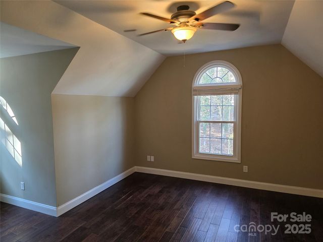 12 White Squirrel Lane, Hendersonville, NC 28739