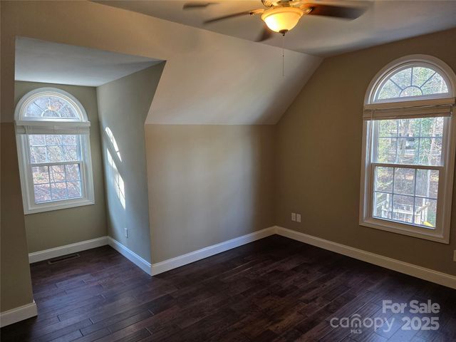 12 White Squirrel Lane, Hendersonville, NC 28739