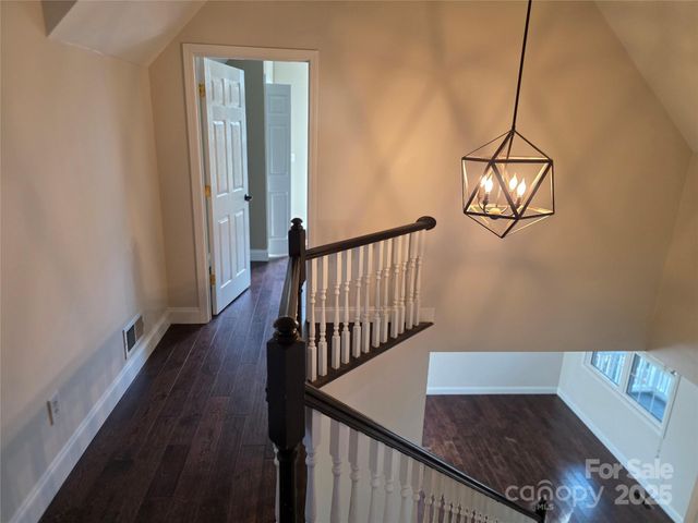 12 White Squirrel Lane, Hendersonville, NC 28739