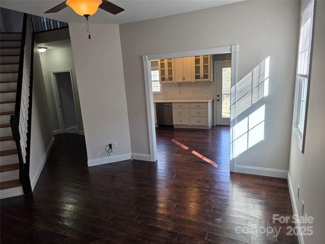 12 White Squirrel Lane, Hendersonville, NC 28739