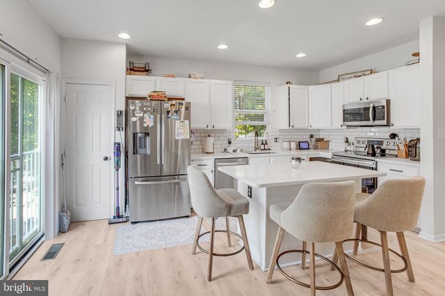 12050 ETTA PL, Bristow, VA 20136