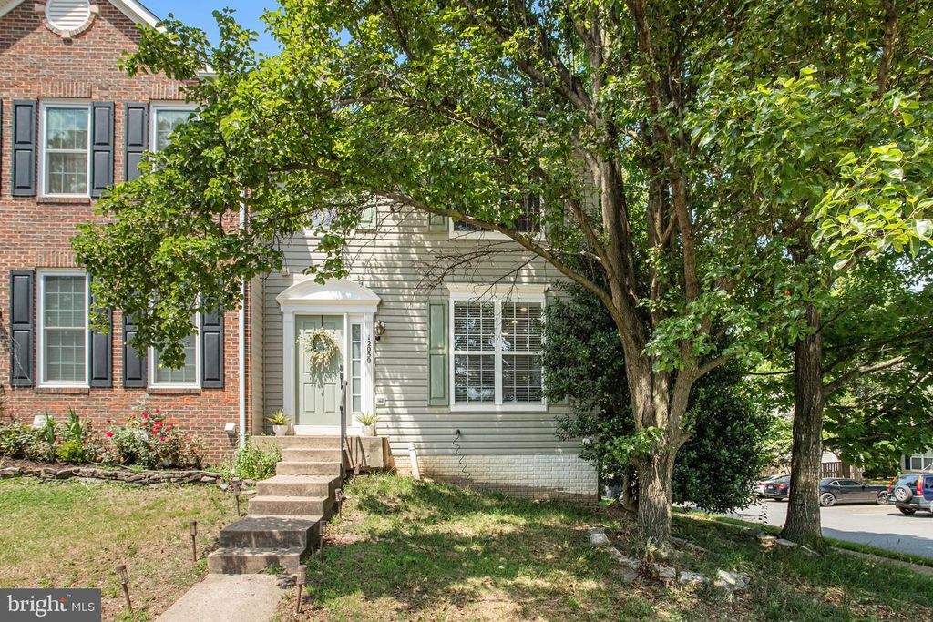 12050 ETTA PL, Bristow, VA 20136
