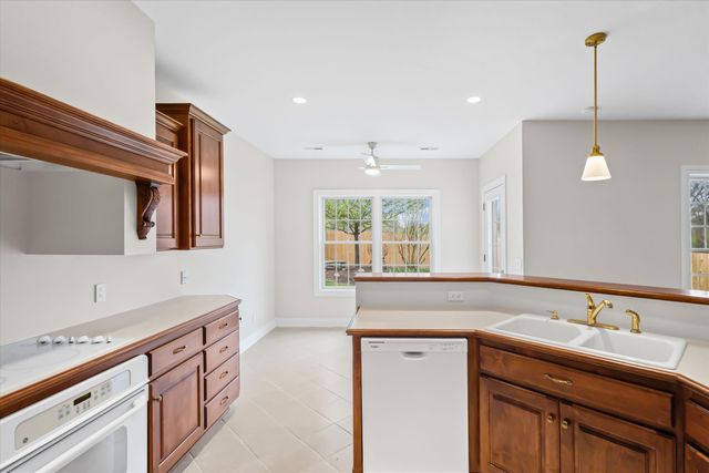 4208 CURRENT RD, Columbia, MO 65203