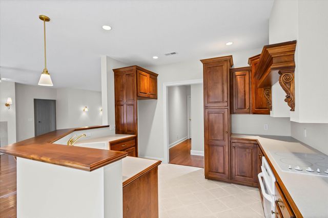 4208 CURRENT RD, Columbia, MO 65203