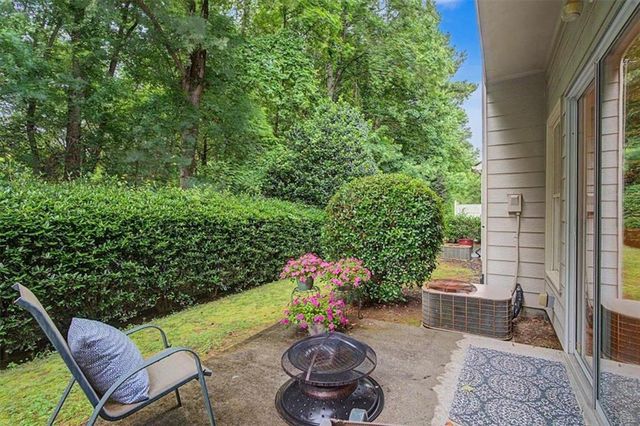 1267 Harris Commons Place, Roswell, GA 30076