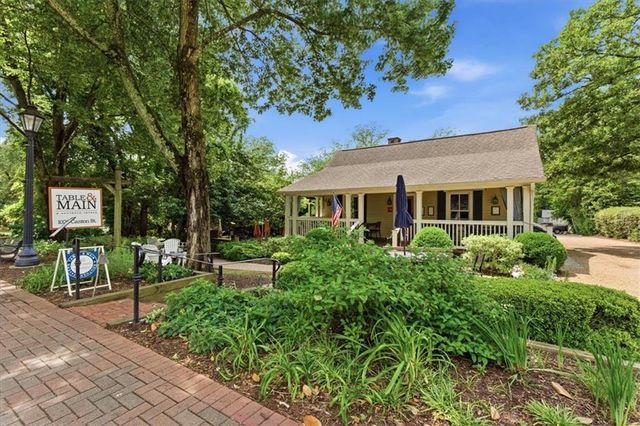 1267 Harris Commons Place, Roswell, GA 30076