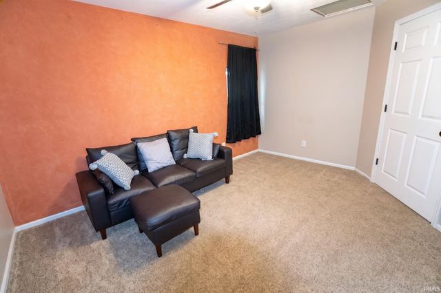 1100 Rochester Boulevard, Rochester, IN 46975