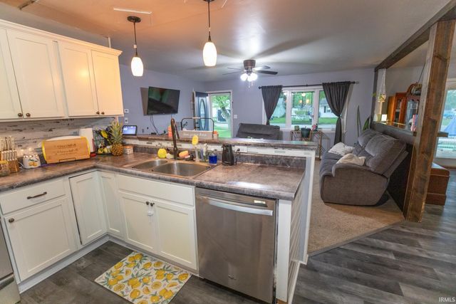 1100 Rochester Boulevard, Rochester, IN 46975