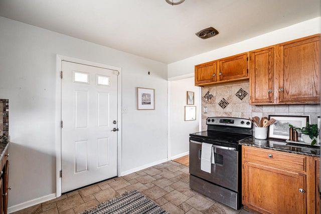 5706 W Luebbe LANE, Milwaukee, WI 53223