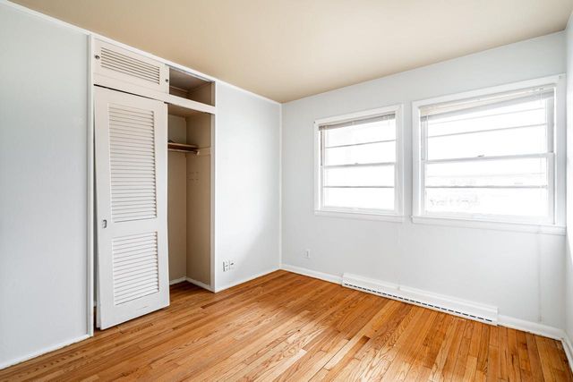 5706 W Luebbe LANE, Milwaukee, WI 53223