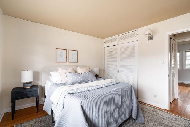 5706 W Luebbe LANE, Milwaukee, WI 53223