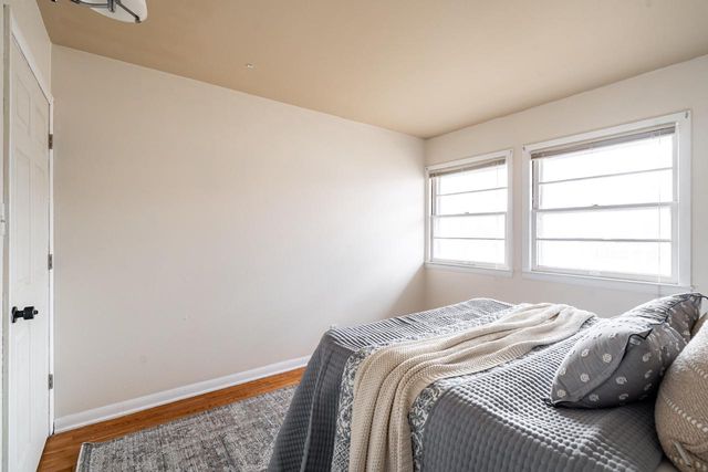 5706 W Luebbe LANE, Milwaukee, WI 53223