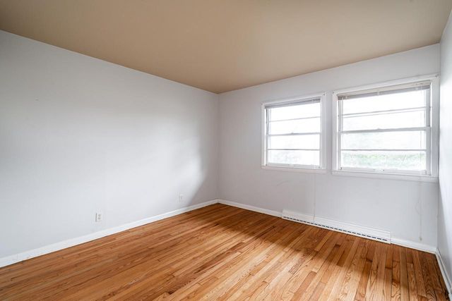 5706 W Luebbe LANE, Milwaukee, WI 53223