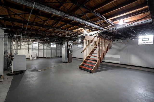 5706 W Luebbe LANE, Milwaukee, WI 53223