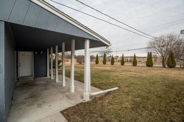 5706 W Luebbe LANE, Milwaukee, WI 53223