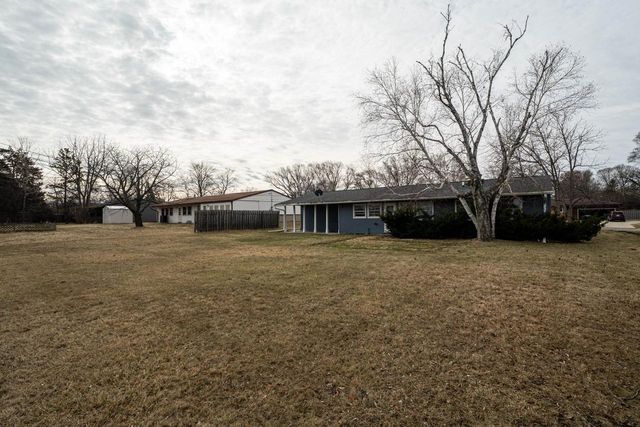 5706 W Luebbe LANE, Milwaukee, WI 53223