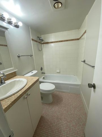 152 CAMDEN G, West Palm Beach, FL 33417