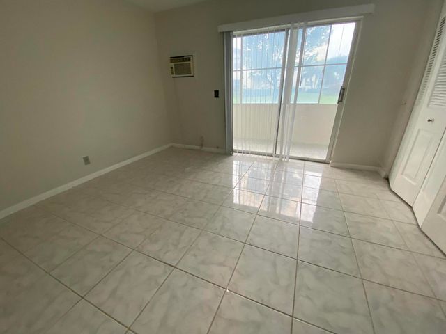 152 CAMDEN G, West Palm Beach, FL 33417