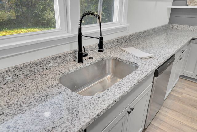 200 Roosevelt Drive, Saint Stephen, SC 29479