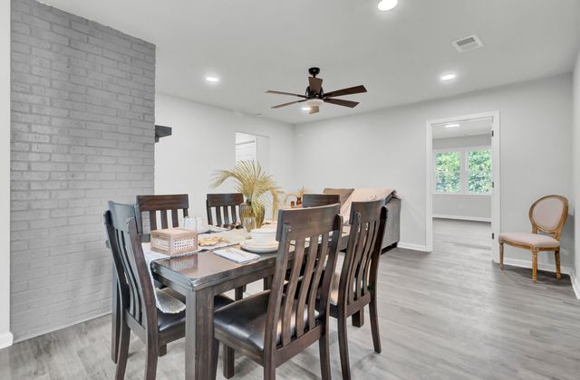 200 Roosevelt Drive, Saint Stephen, SC 29479