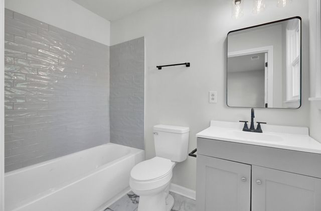 200 Roosevelt Drive, Saint Stephen, SC 29479