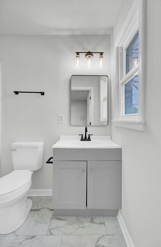 200 Roosevelt Drive, Saint Stephen, SC 29479