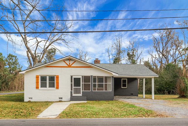 200 Roosevelt Drive, Saint Stephen, SC 29479