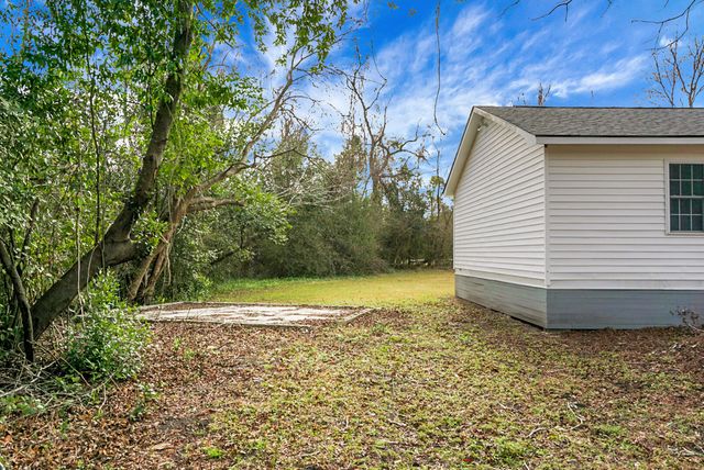 200 Roosevelt Drive, Saint Stephen, SC 29479