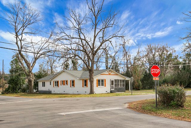 200 Roosevelt Drive, Saint Stephen, SC 29479