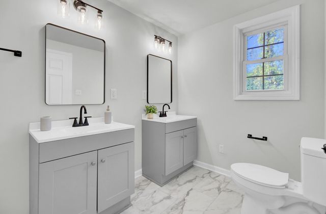 200 Roosevelt Drive, Saint Stephen, SC 29479