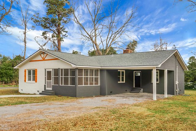 200 Roosevelt Drive, Saint Stephen, SC 29479