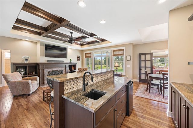 719 Golfview Drive, Douglas, MI 49406