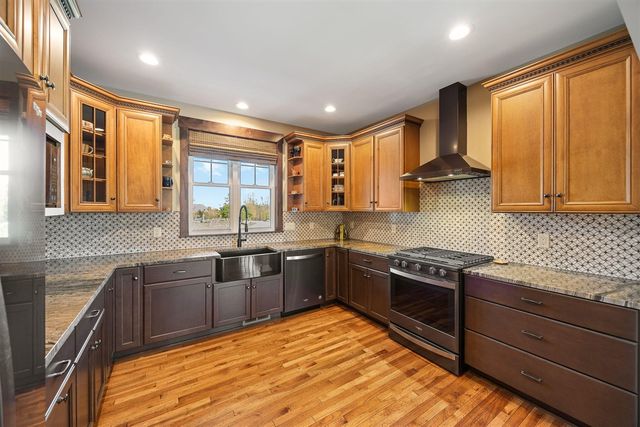 719 Golfview Drive, Douglas, MI 49406