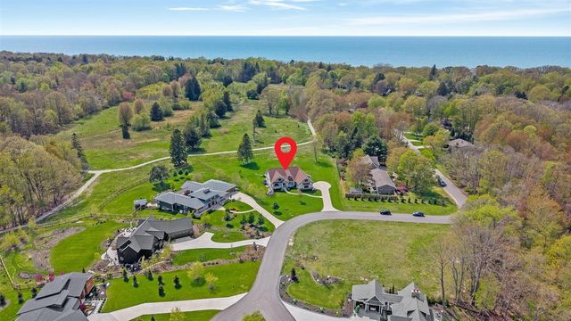719 Golfview Drive, Douglas, MI 49406