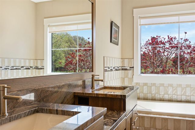 719 Golfview Drive, Douglas, MI 49406