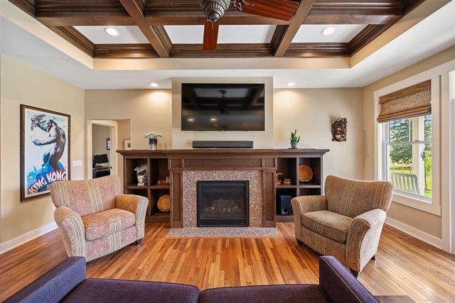 719 Golfview Drive, Douglas, MI 49406