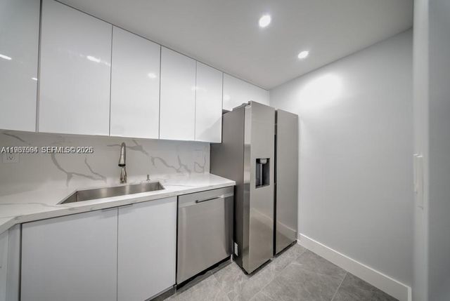 2899 Collins Ave 1203, Miami Beach, FL 33140