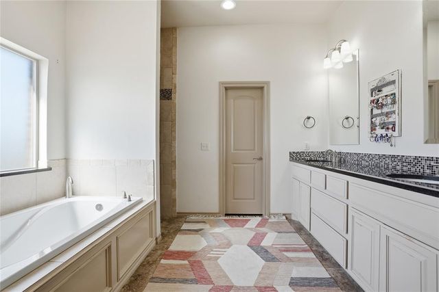 4816 Hillcrest Lane, Edmond, OK 73025