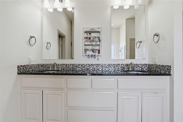 4816 Hillcrest Lane, Edmond, OK 73025