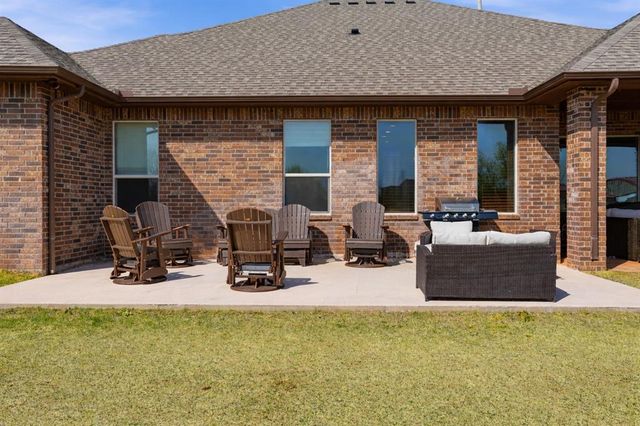 4816 Hillcrest Lane, Edmond, OK 73025