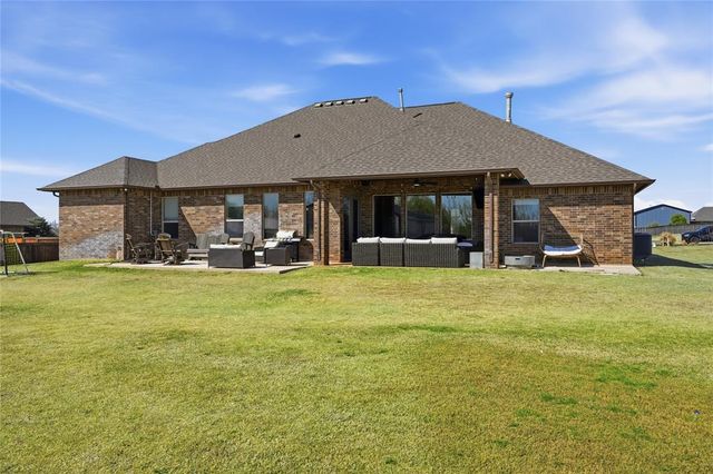 4816 Hillcrest Lane, Edmond, OK 73025