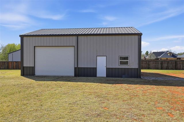 4816 Hillcrest Lane, Edmond, OK 73025