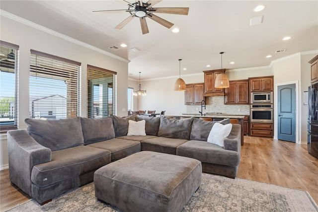 4816 Hillcrest Lane, Edmond, OK 73025