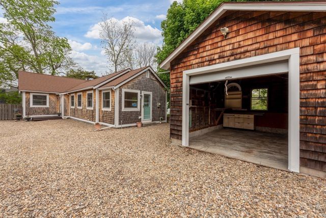 8 Hideaway Place, Rockport, MA 01966
