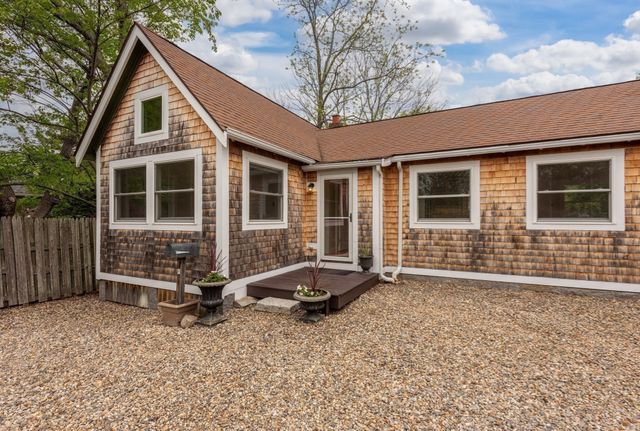 8 Hideaway Place, Rockport, MA 01966