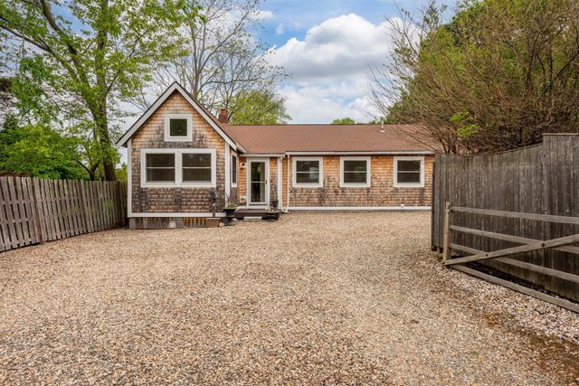 8 Hideaway Place, Rockport, MA 01966