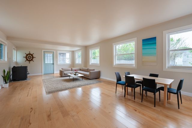 8 Hideaway Place, Rockport, MA 01966