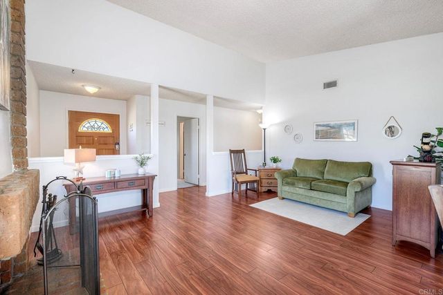1114 Red Hawk Way, San Marcos, CA 92078