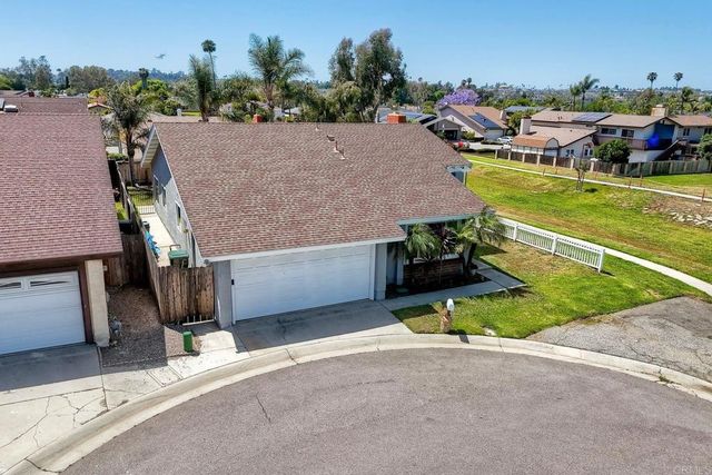 1114 Red Hawk Way, San Marcos, CA 92078